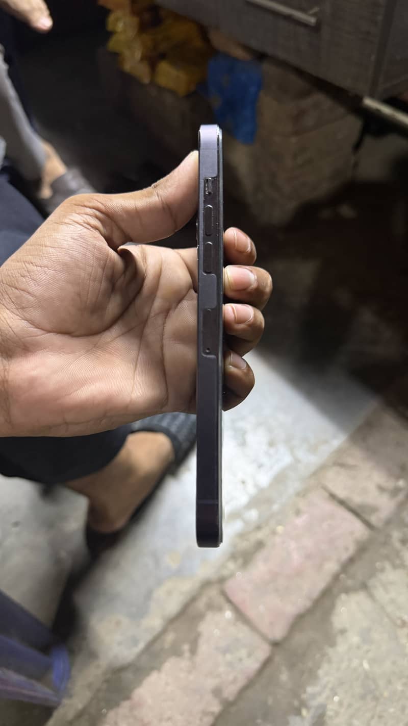 Apple iPhone 14 Pro Max 2