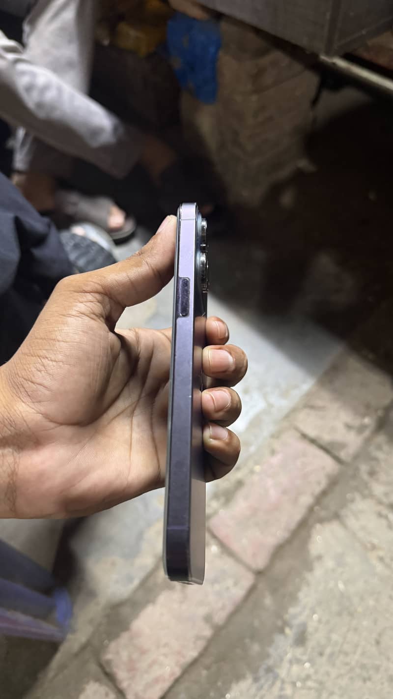 Apple iPhone 14 Pro Max 4