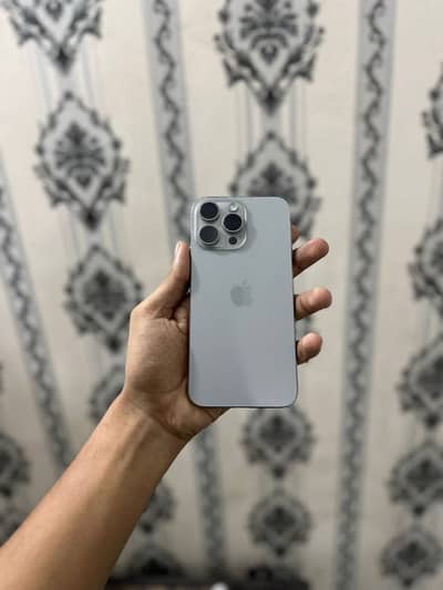 Apple iPhone 15 Pro Max