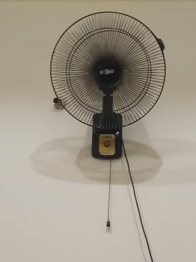 fan for sale 10/10 condition