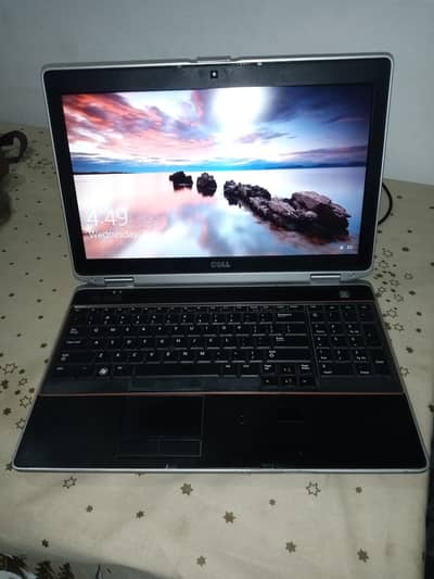 Dell laptop core i5 Latitude with SSD 256 GB storage
