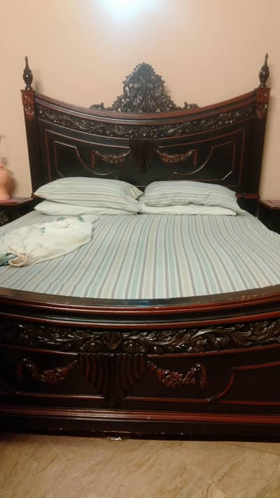 Double Bed Set With Mattress