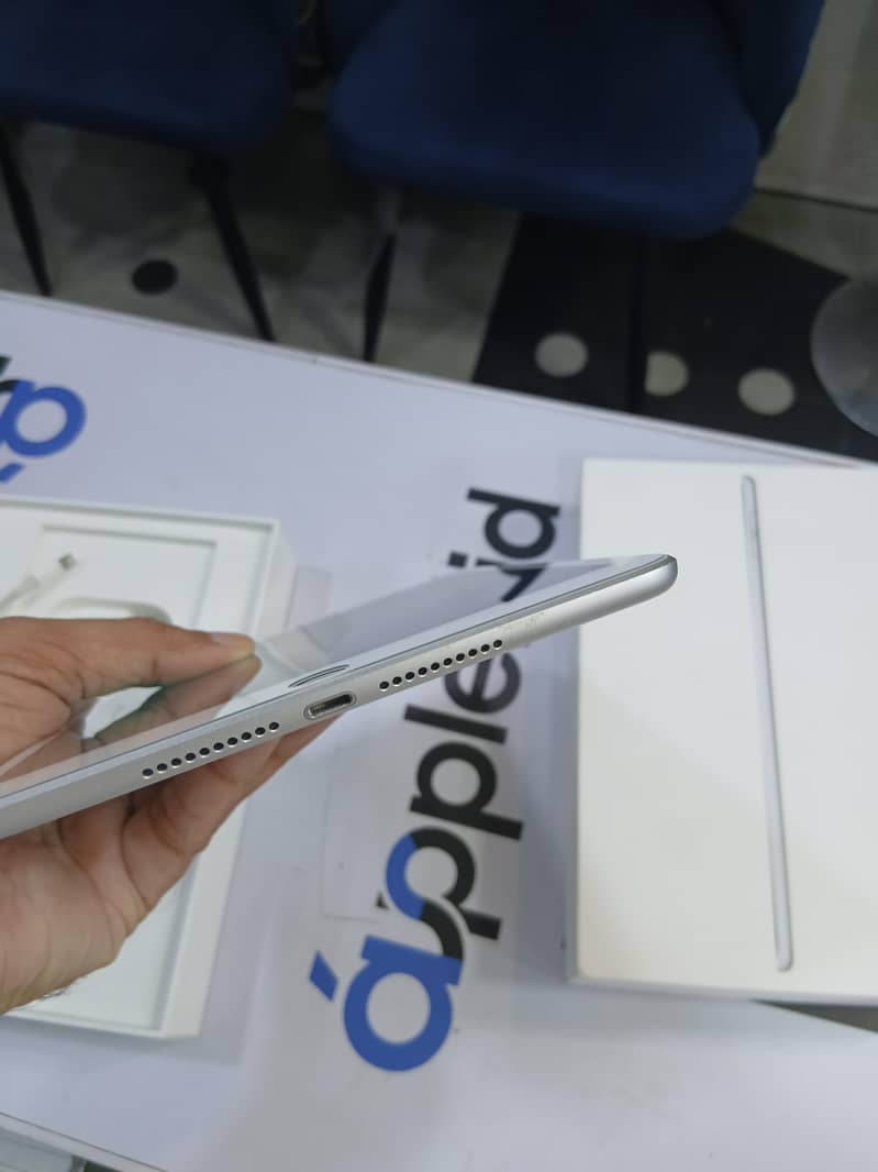 iPad Mini 5, 64Gb 5