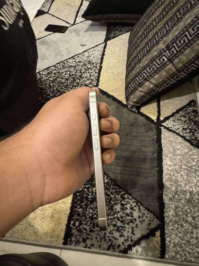 Apple iPhone 15 Pro 5