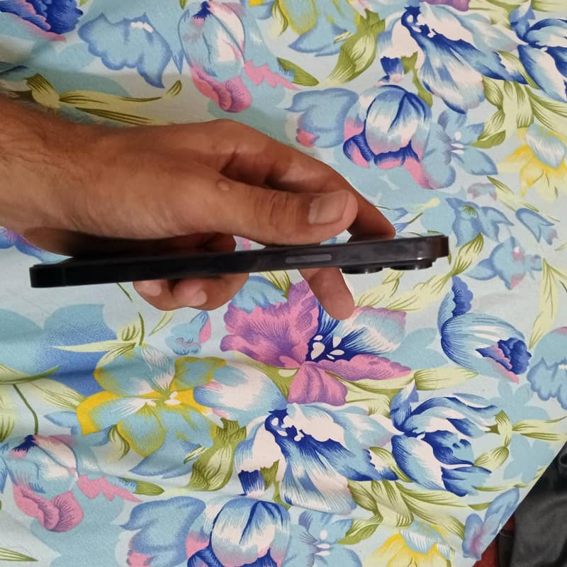 Apple iPhone 14 Pro Max 2