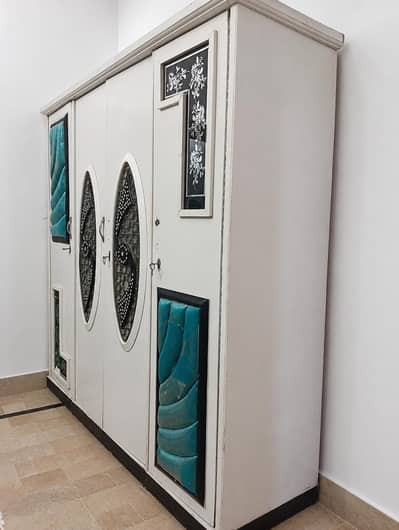 Heavy Quality Wooden Furniture Set for Sale