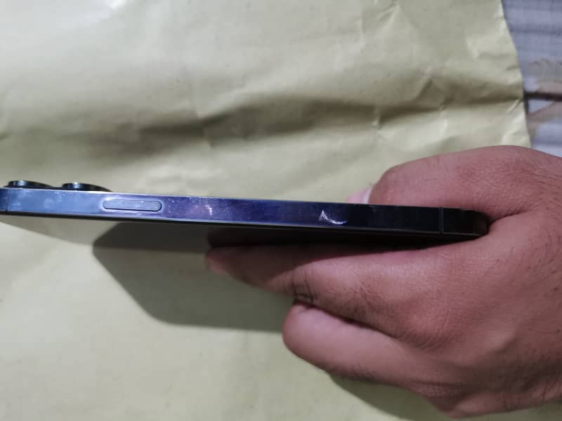 Apple iPhone 14 Pro Max 7