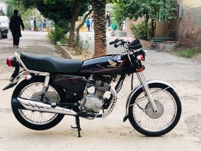 Honda CG-125 (Model 2017) Lush Condition