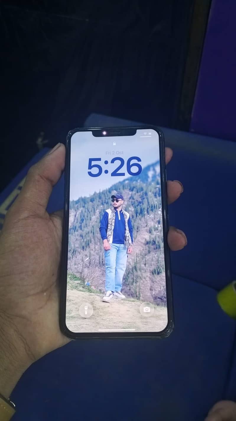 Apple iPhone 11 Pro Max 7