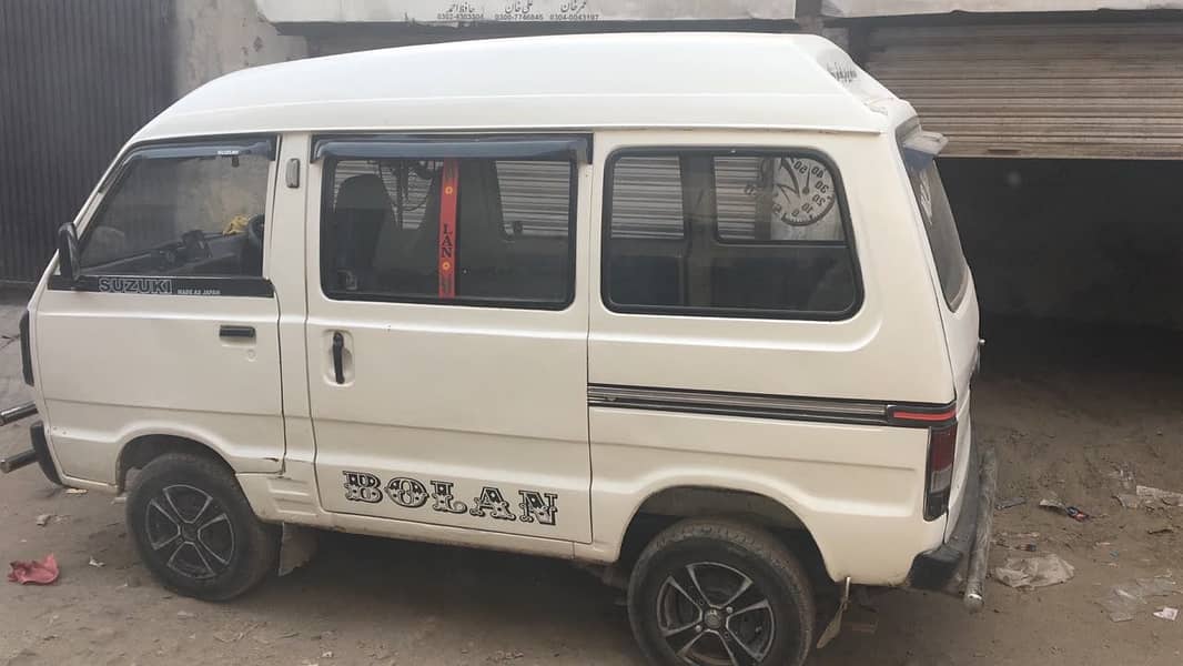 Suzuki Bolan 2012 1