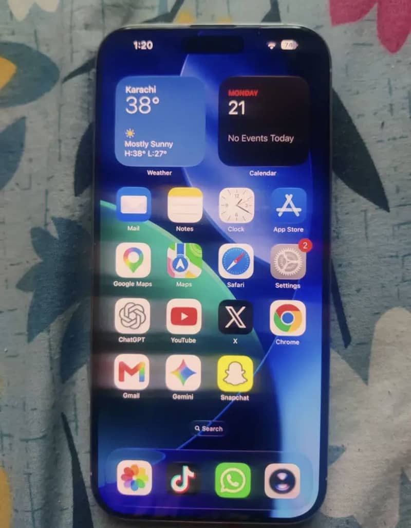 Apple iPhone 16 Pro Max 0