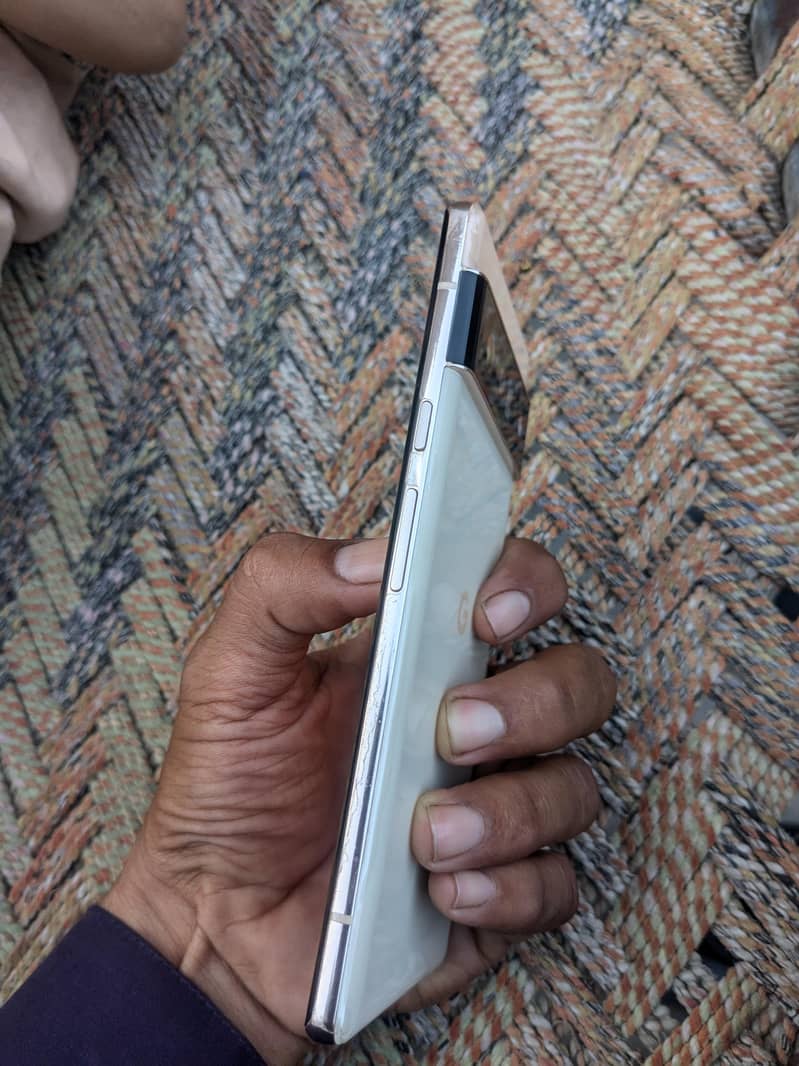 Google Pixel 6 Pro 2