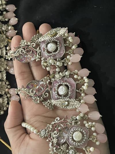 Pink and silk jwellry set