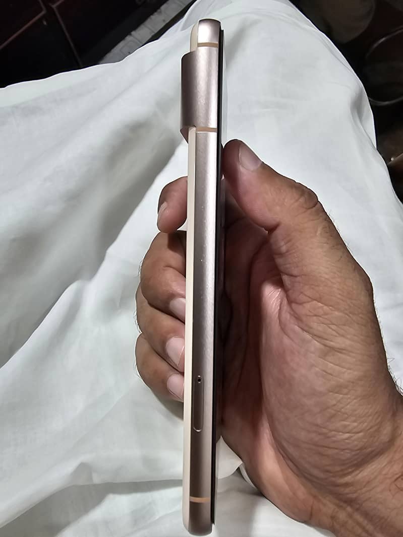 Google Pixel 8 1
