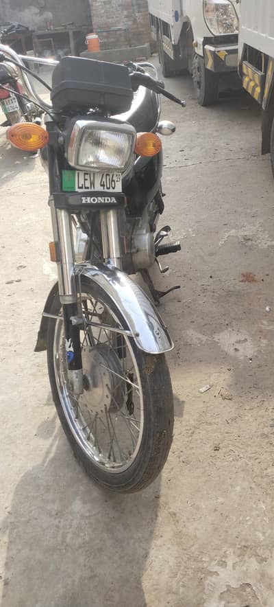 سپرداری والی بائک ہے