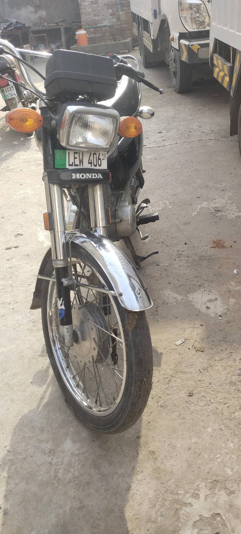 سپرداری والی بائک ہے 0