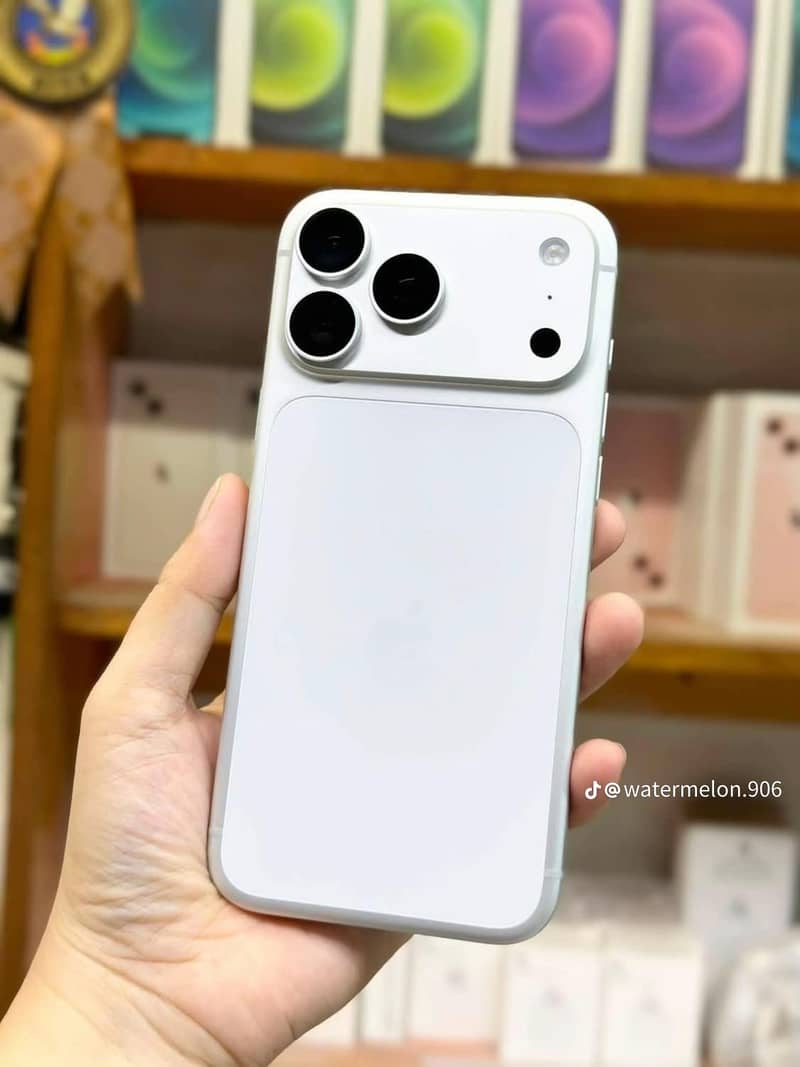 Apple iPhone 17 Pro Max 0
