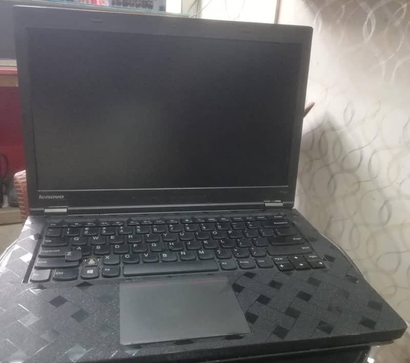 Laptop 0