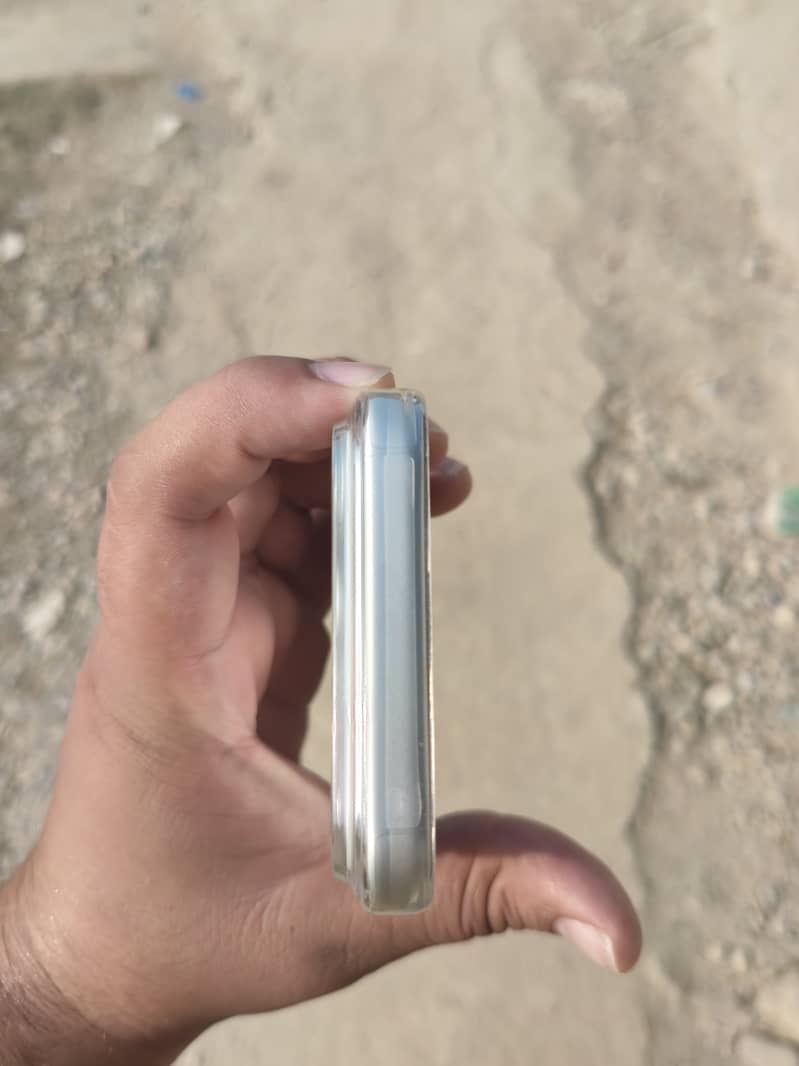 Apple iPhone 17 Pro Max 2