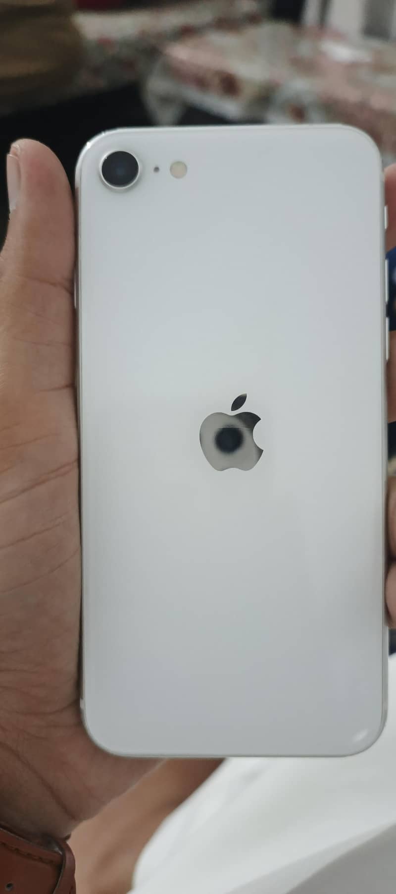 Apple iPhone SE 2nd generation 1