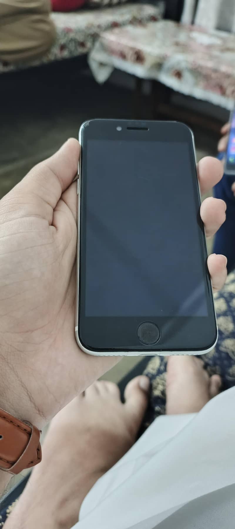 Apple iPhone SE 2nd generation 3