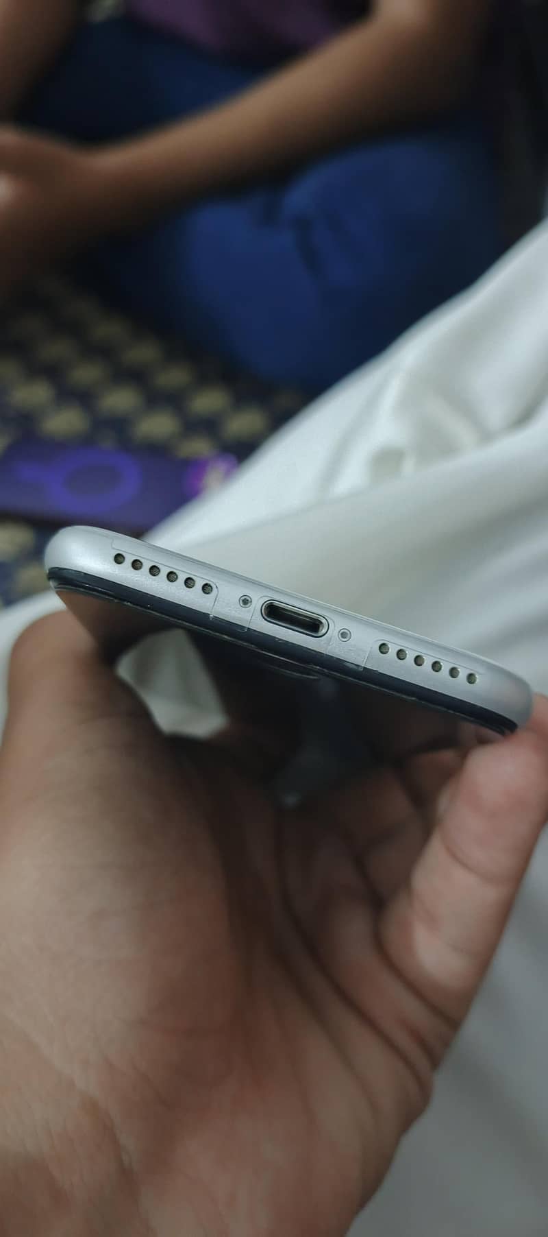 Apple iPhone SE 2nd generation 4