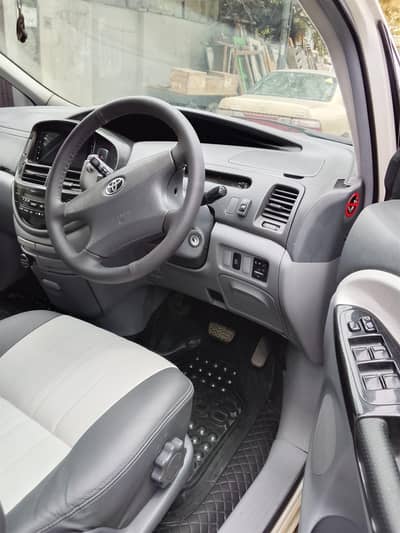 Toyota Estima 2002