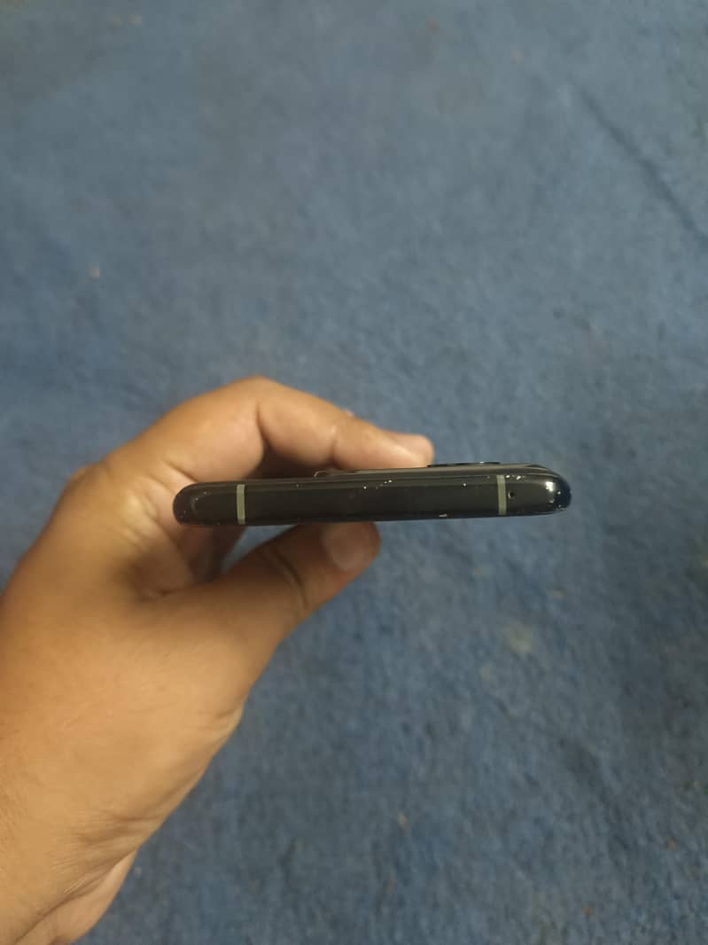 One Plus 10 Pro 4