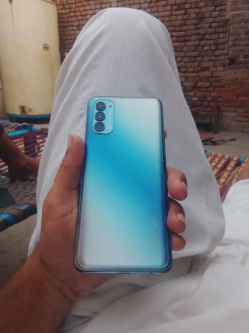 OPPO Reno4 0
