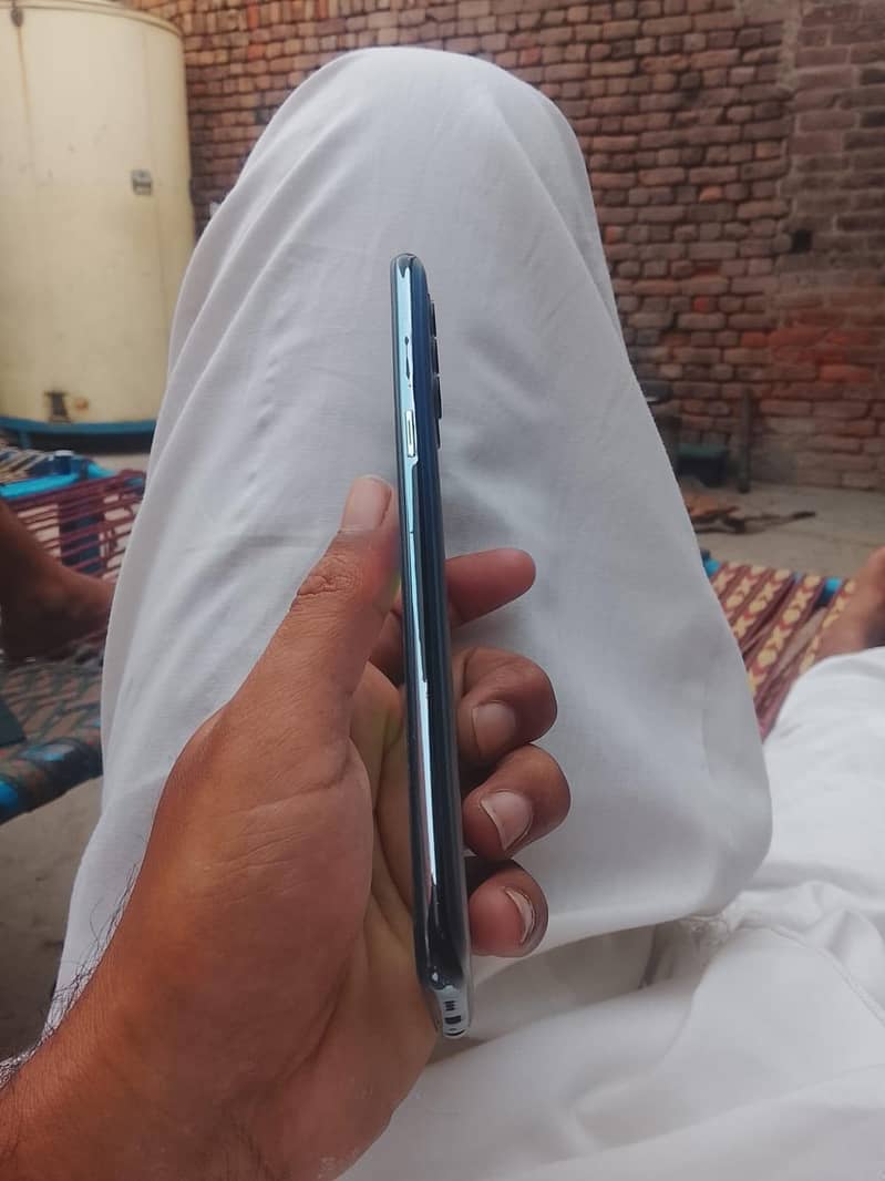 OPPO Reno4 6