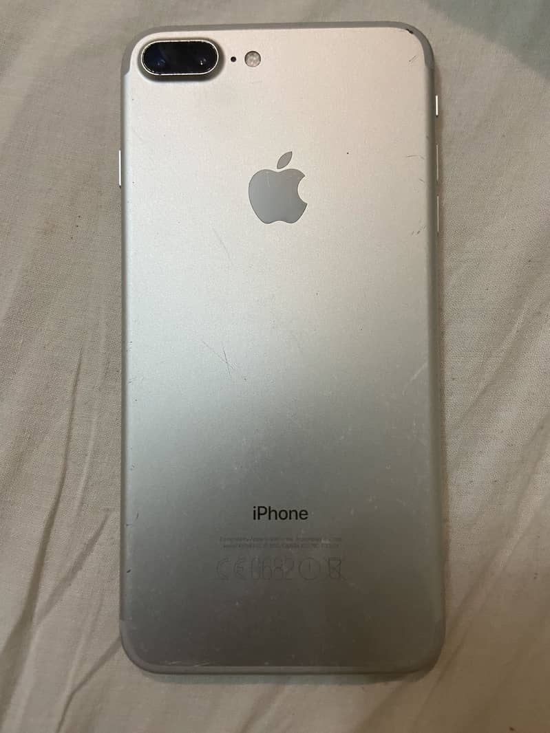 Apple iPhone 7 Plus 2