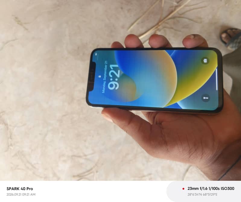 Apple iPhone X 3