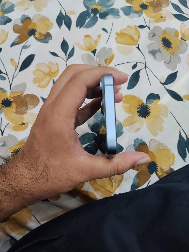 Apple iPhone 14 2