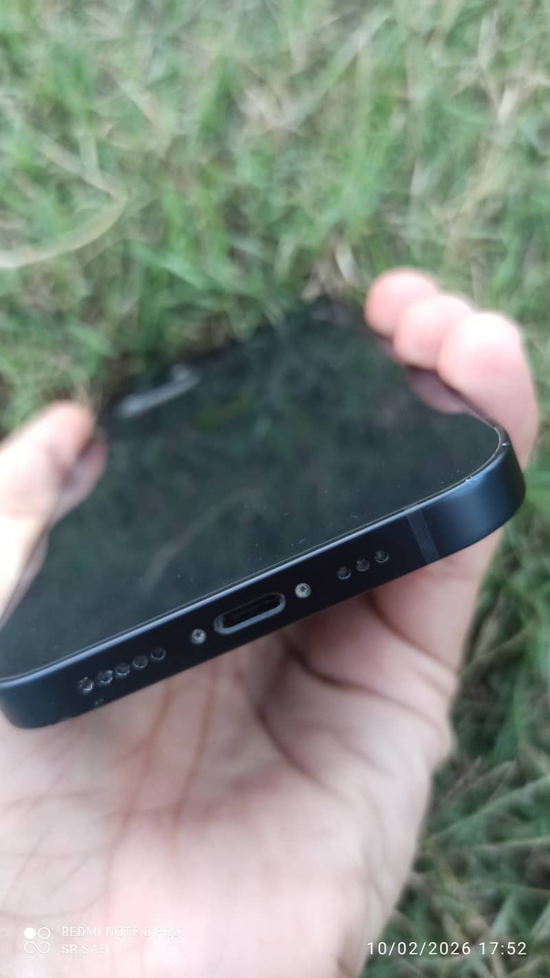 Apple iPhone 12 2