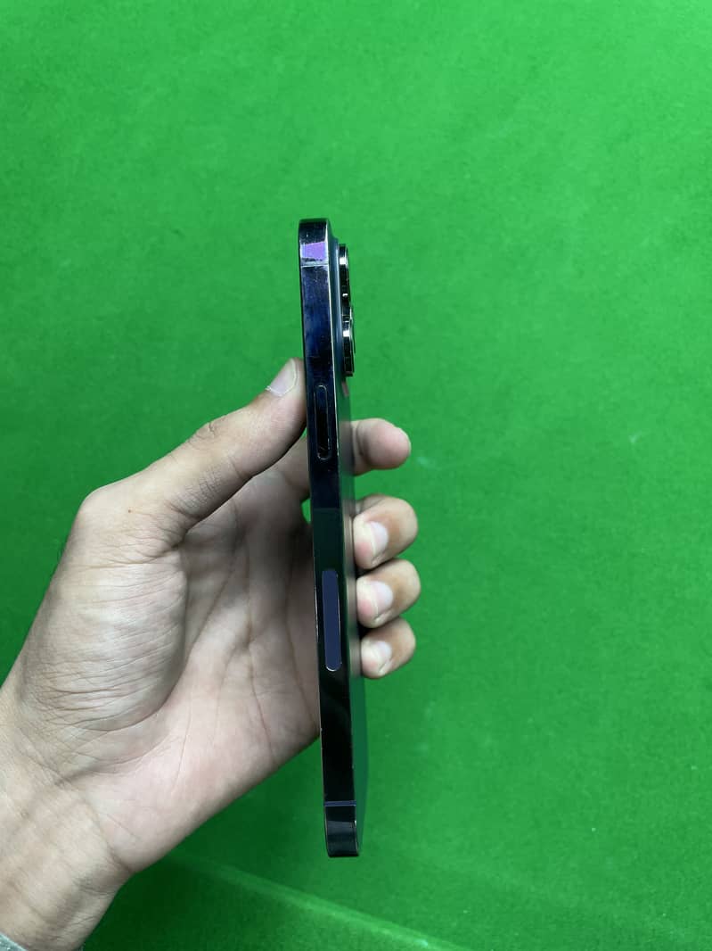Apple iPhone 14 Pro Max 2