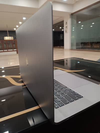 MACBOOK PRO 2019 – 16 INCHES    Model: MacBook Pro 2019  Display: