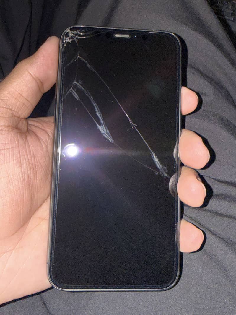 Apple iPhone 11 Pro 1