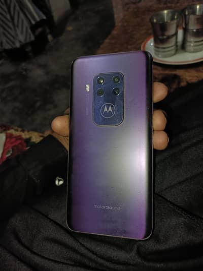 Motorola One Zoom