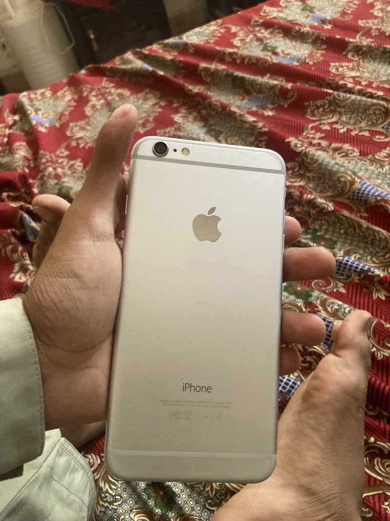 Apple iPhone 6 Plus 2