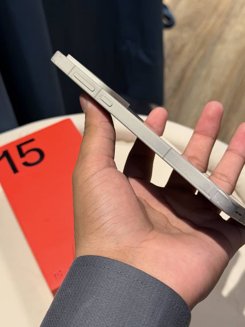 One Plus 15 4