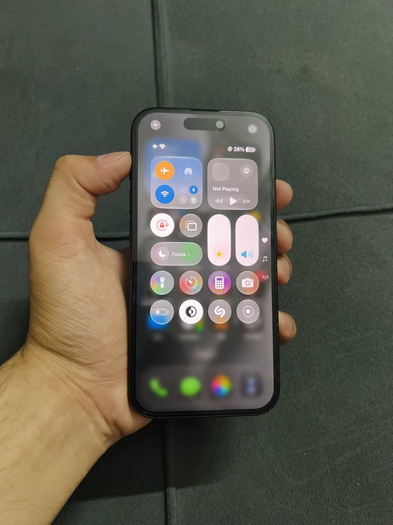 Apple iPhone 15 6