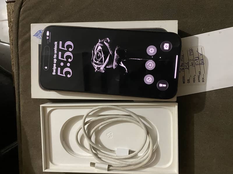 Apple iPhone 16 Pro Max 5