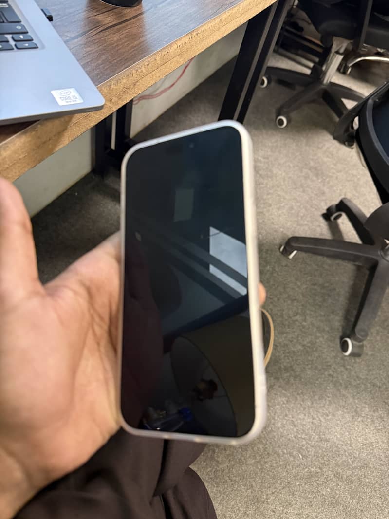 Apple iPhone 17 Pro Max 9