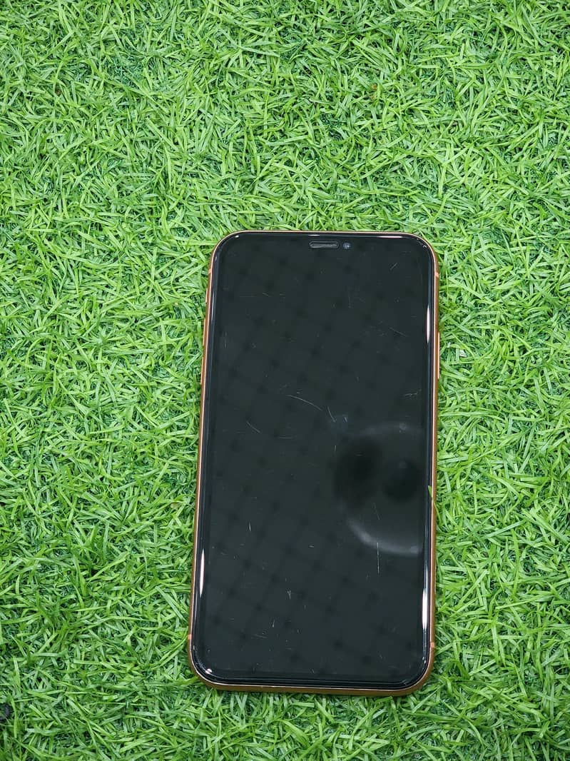 iPhone XR 3