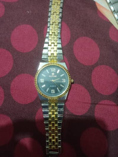 wen watch for urgent sale Contact whatsapp 03137720271