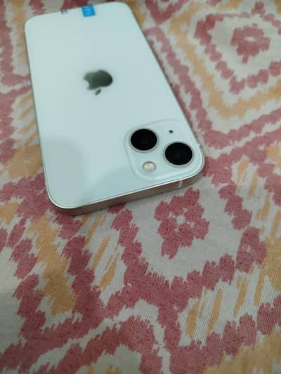 Apple iPhone 13