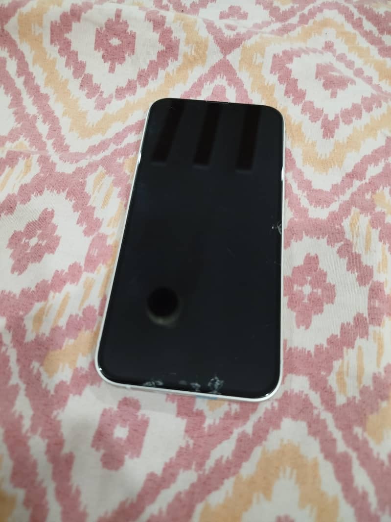 Apple iPhone 13 5