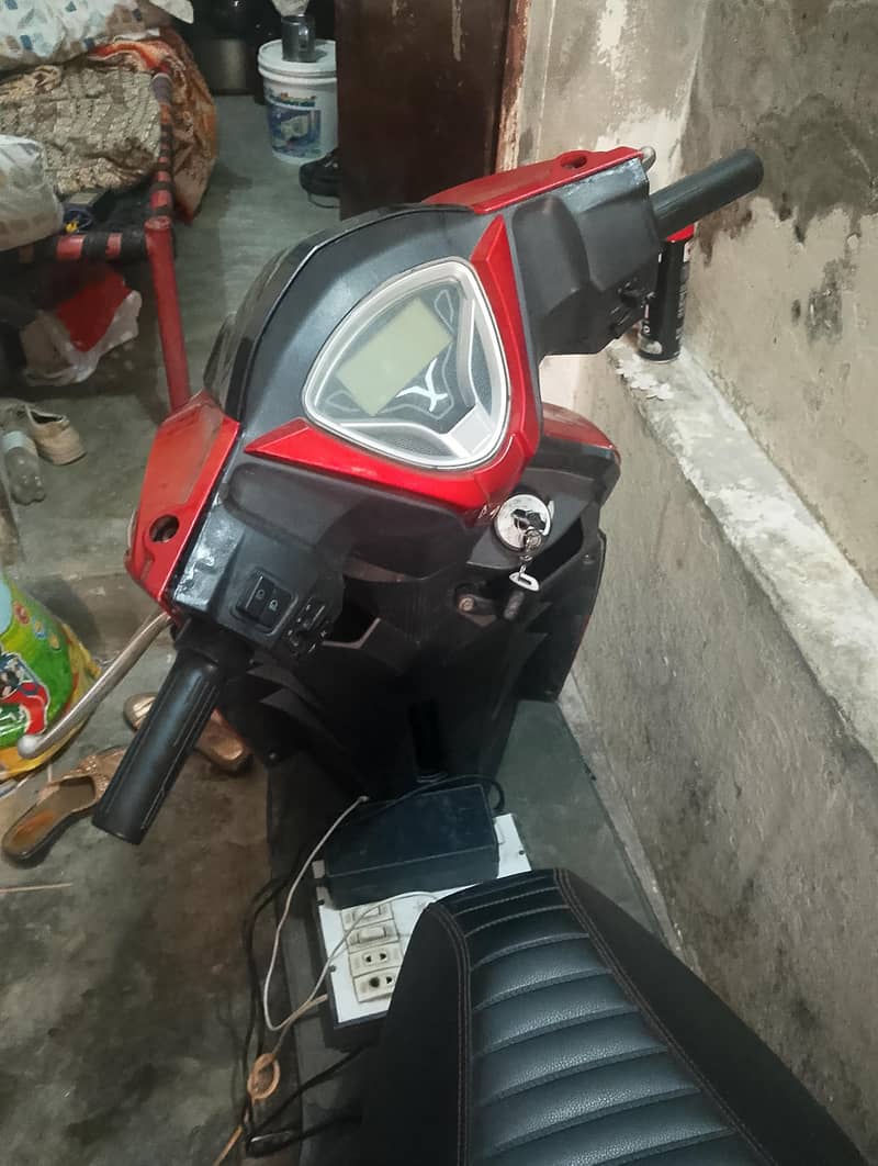 super star e scooty 2