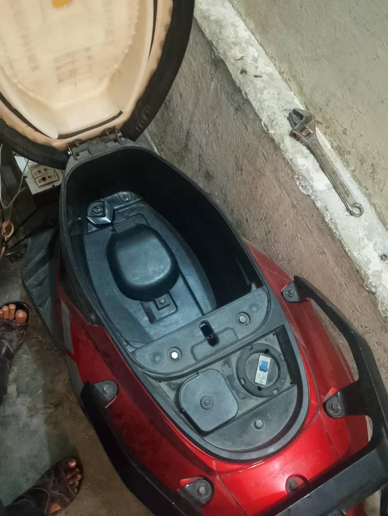 super star e scooty 3