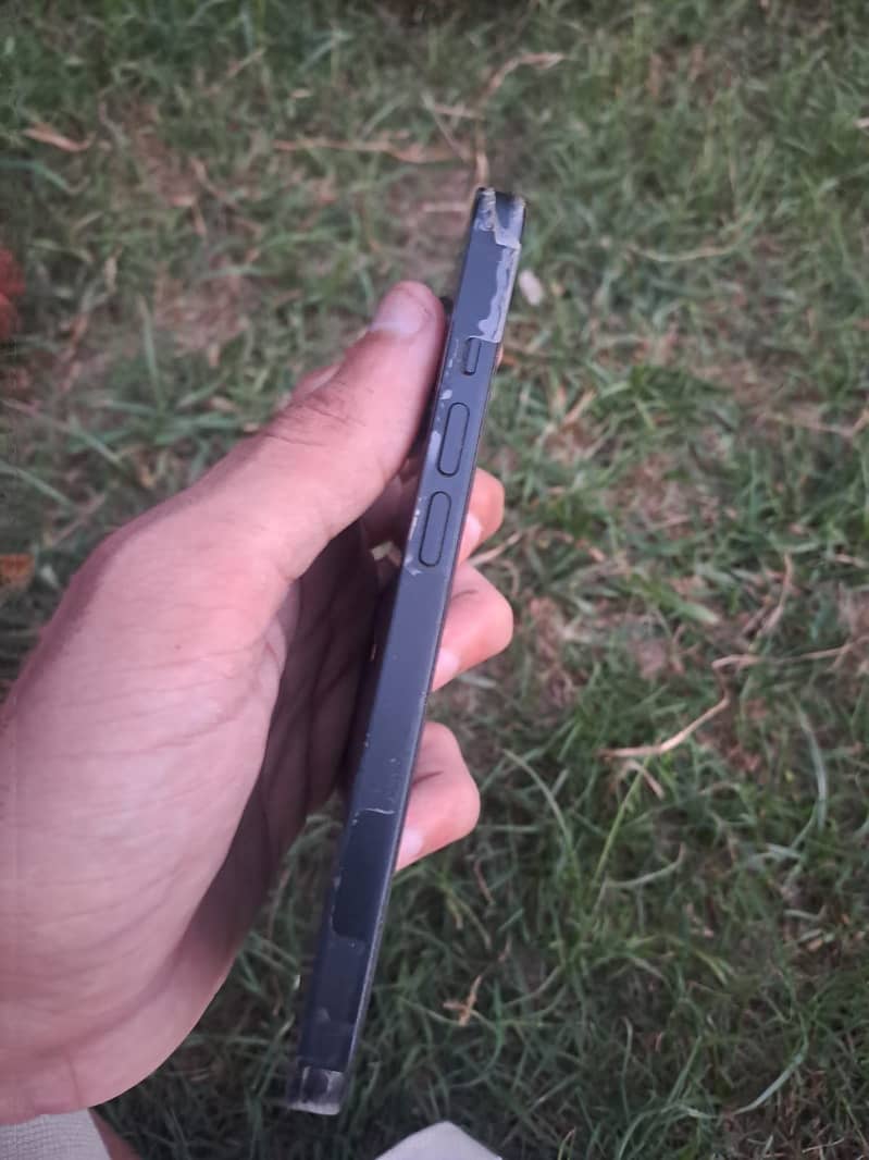 Apple iPhone 14 2